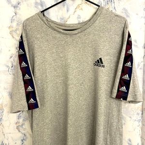 Adidas T-Shirt
